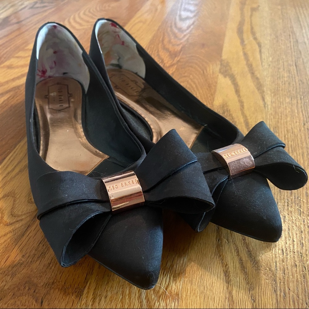 Adorable Ted Baker Flats w/ Bow | Sz 10 US (40 EU) | Great Condition